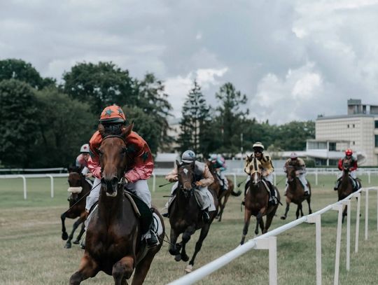 Fotos z filmu  „Wielka Warszawska” w reż. Bartłomieja Ignaciuka,  dystr. Next Film
