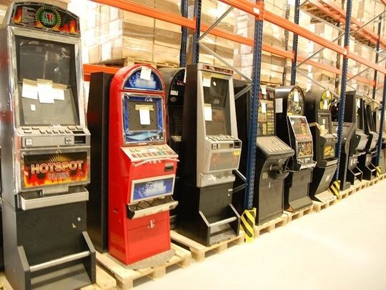 Celnicy zarekwirowali 1,5 tysiąca nielegalnych automatów do gier