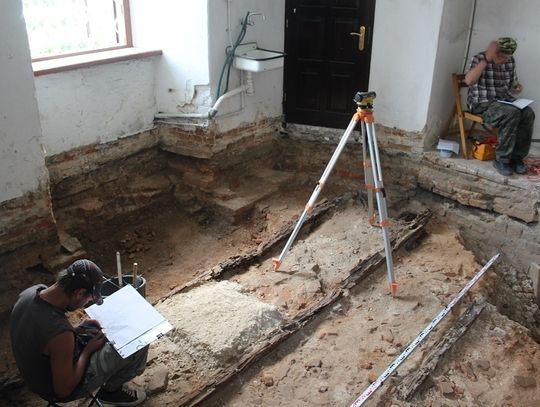 Chełm: Archeologowie wrócili do podziemi Bazyliki