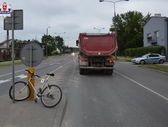 Chełm: Kolizja roweru z samochodem ciężarowym