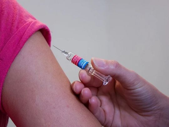 Chełm: Ruszyły szczepienia przeciwko grypie skierowane do seniorów