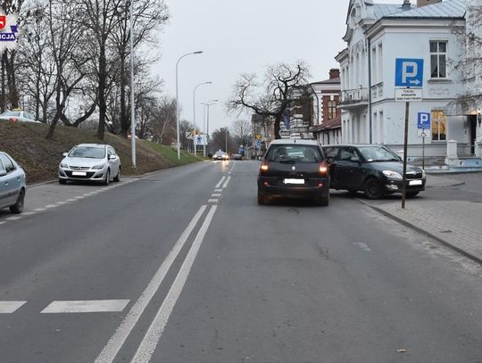 Chełm: Zderzenie samochodów w centrum Chełma. Pasażerka trafiła do szpitala