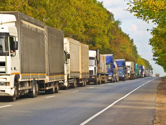 Dorohusk: Koszmarna sytuacja kierowców. 10-kilometrowa kolejka TIR-ów.