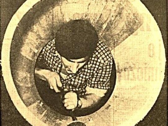 Bednarz Stanisław Lipiński wykonywał w ciągu miesiąca 80 beczek