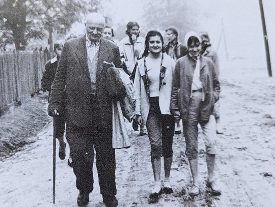 Kroniki miasta. Kulturalna działalność WSS Społem w Chełmie. Spotkanie z prof. Janczykowskim