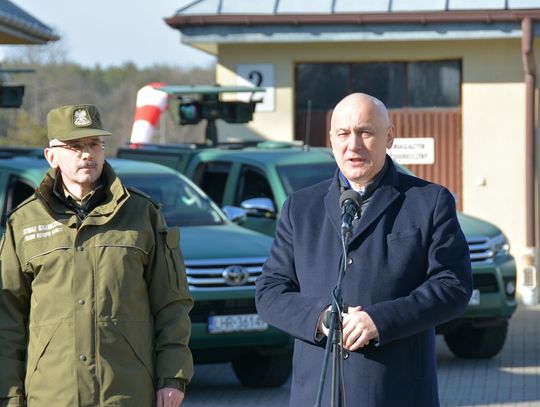 Minister Joachim Brudziński przekazał nowe samochody dla NOSG