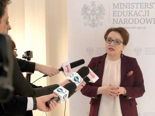 Minister Zalewska obiecuje podwyżki dla nauczycieli, prezes chełmskiego ZNP apeluje do rządu o uczciwość.