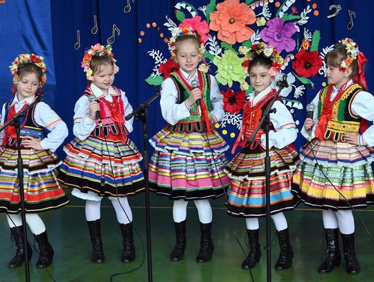 Muzyczna podróż do korzeni. Powiatowy Konkurs Piosenki Ludowej w Lisznie [GALERIA ZDJĘĆ]