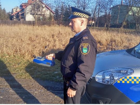 Na straży smogu. Straż Miejska sprawdza, czym w piecach palą chełmianie.