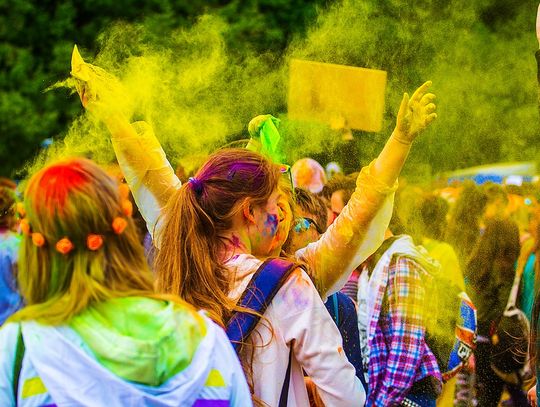 Nie zgodzili się na Festiwal Holi na plaży w Okunince.