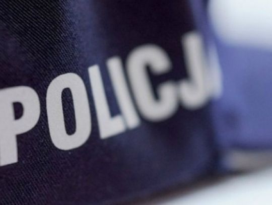 Policjanci interweniowali w sprawie bitego chłopca, a sami zostali pobici.