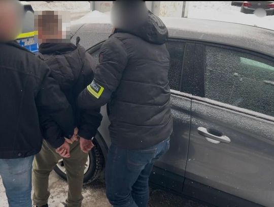 Pow. krasnostawski. Młody rozbójnik zatrzymany. 17-latek okradał i terroryzował młodszych kolegów