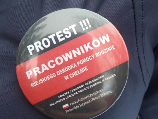 Trwa protest pracowników MOPR w Chełmie. Mediacje utknęły w martwym punkcie.