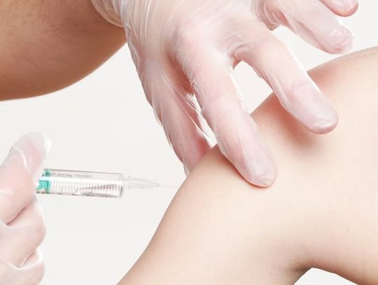 Trzecia dawka szczepionki przeciwko covid-19. Ruszają e-rejestracje
