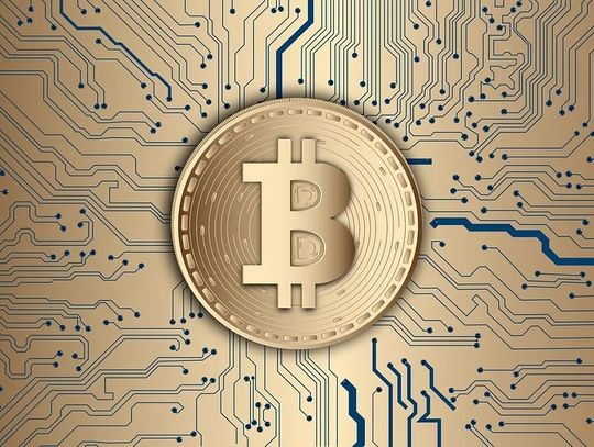 Uwaga! Oszuści nakłaniają do kupna kryptowalut