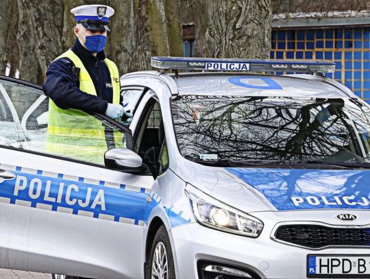 Weekend majowy na drogach - policjanci apelują o ostrożną jazdę