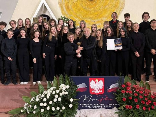 Chór "Rapsodia” z II Liceum Ogólnokształcącego w Chełmie.