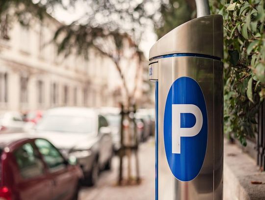 Na zdjęciu automat do opłat parkingowych.