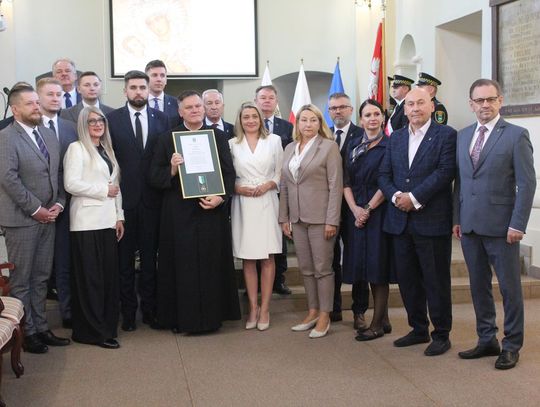 Wiadomości lokalne. Nadzwyczajna sesja Rady Miasta. Chełm ustanawia patronkę