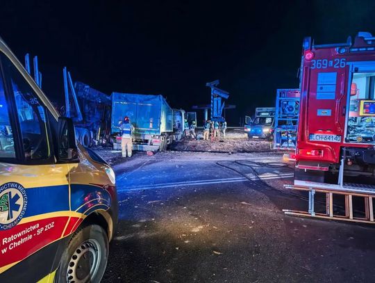 Wiadomości lokalne. Zderzenie dwóch ciężarówek w Łowczy. Ranny kierowca trafił do szpitala