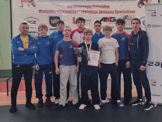 Wiadomości sportowe - brązowy medal zapaśników LMKS-u Krasnystaw