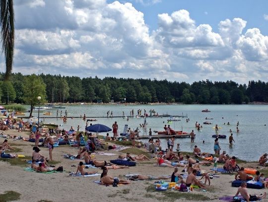 Włodawa: "Oblężenie" Jeziora Białego przez wczasowiczów