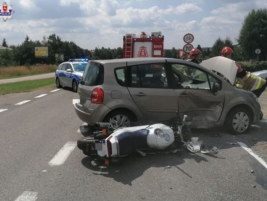 Włodawa: Wymusił pierwszeństwo na motocykliście - dwie osoby trafiły do szpitala