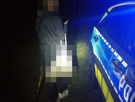 Włodawscy policjanci odnaleźli grzybiarkę w ostatniej chwili. Miała tylko 1% baterii