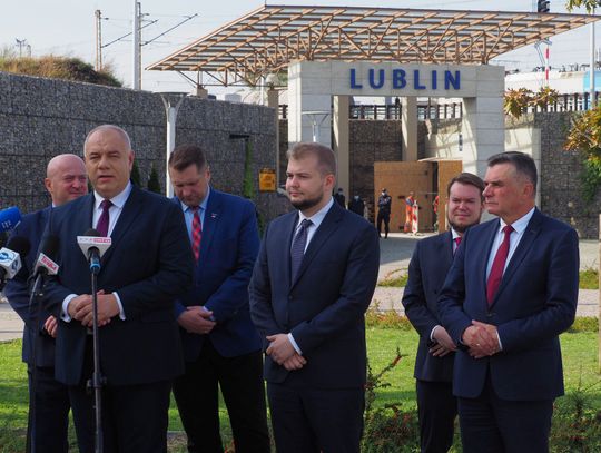 Wojewoda Lech Sprawka i marszałek Jarosław Stawiarski trafili na kwarantannę