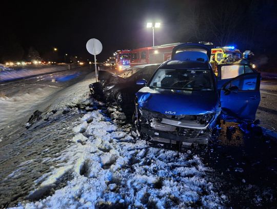 Zderzenie trzech aut w Krasnymstawie. Droga krajowa nr 17 całkowicie zablokowana