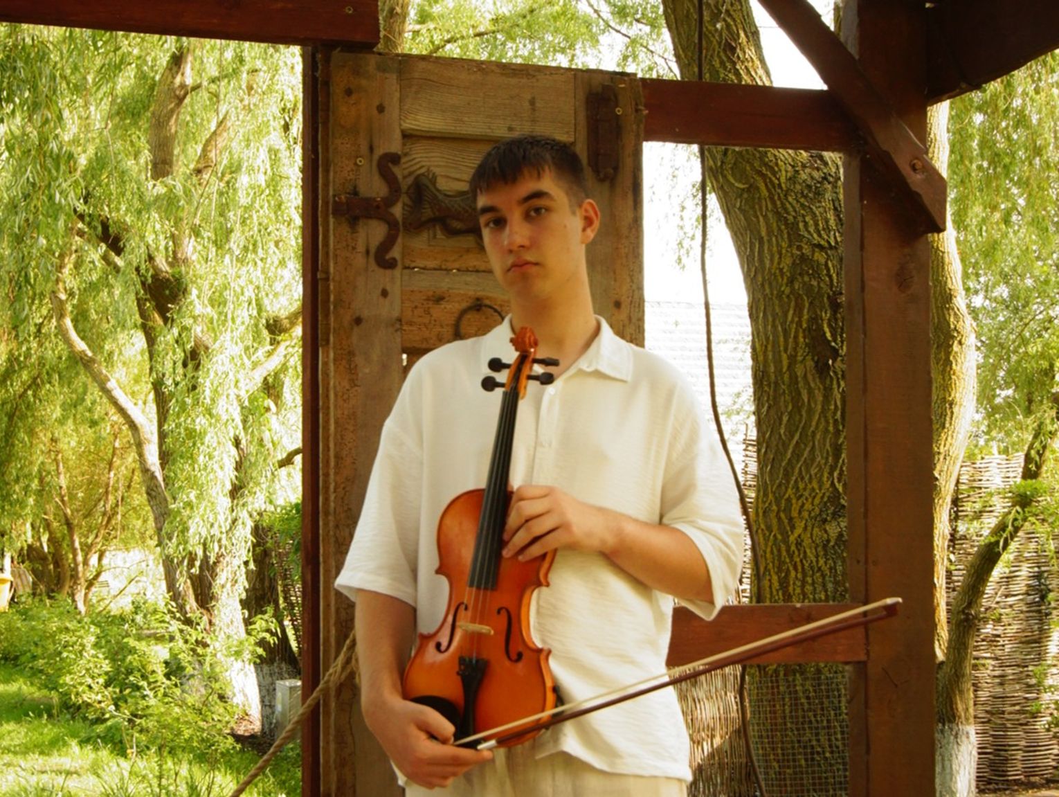 Antoni Możejko, młody muzyk o skromnym usposobieniu i wyjątkowej wrażliwości