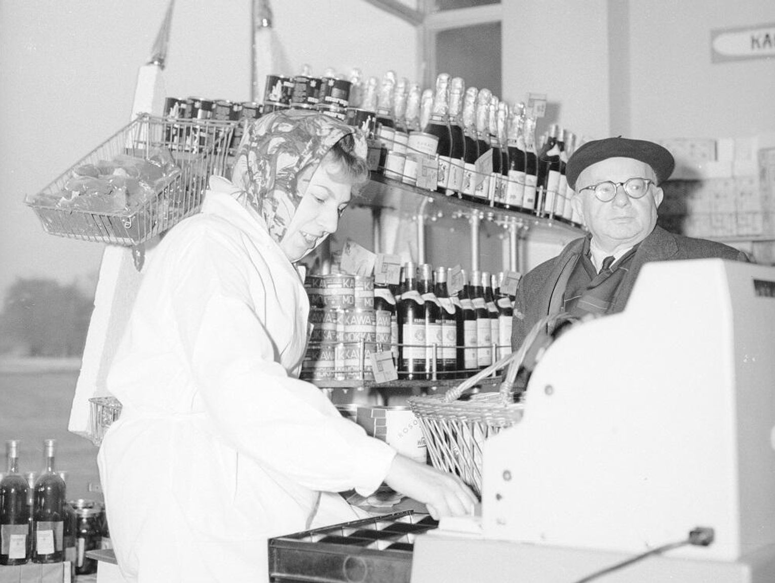 Kroniki miasta. Samoobsługa nie dla chełmskich klientów. Handel w Chełmie w 1971 roku