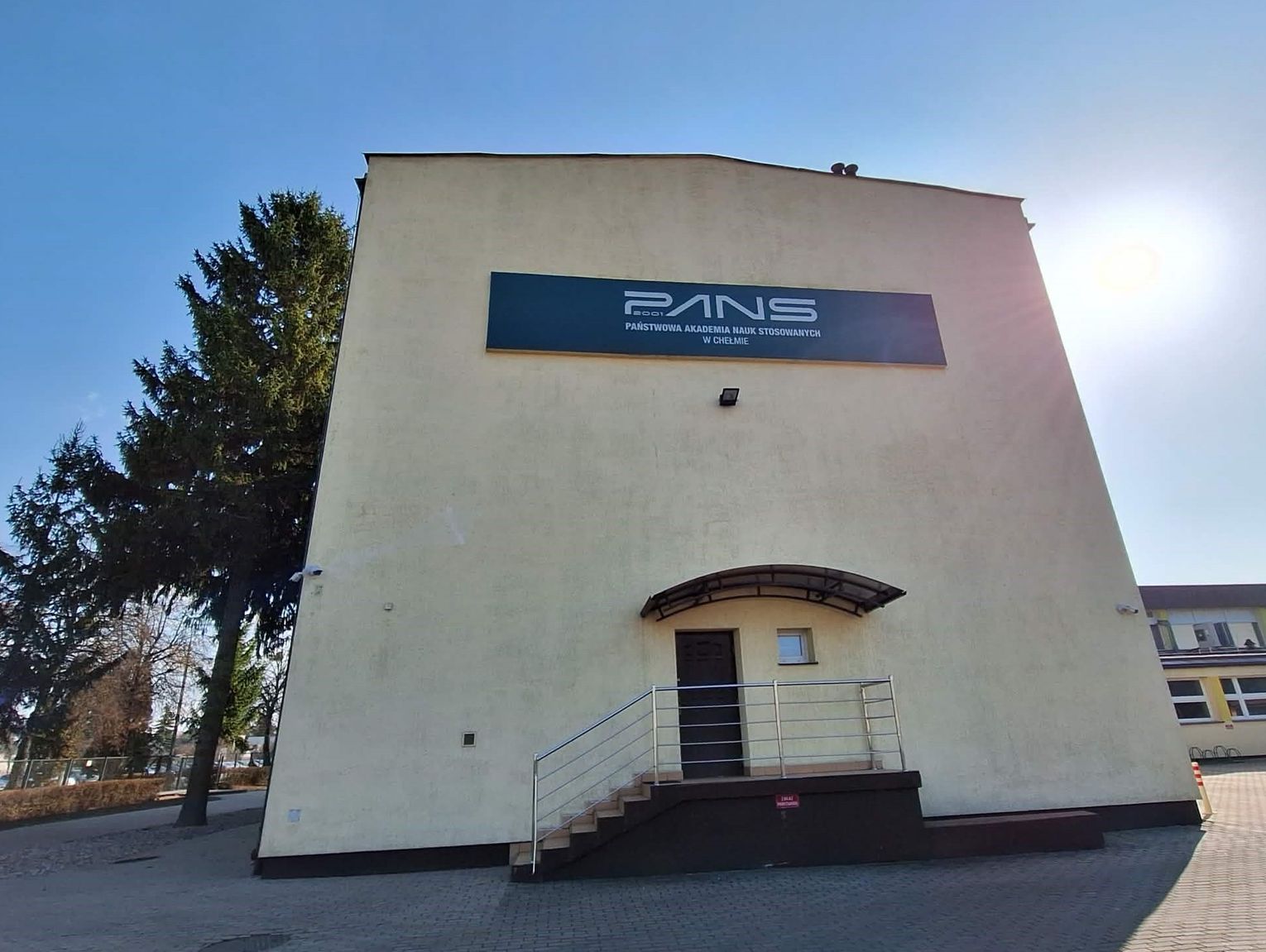 Studenci i AI: jak technologia zmienia naukę i ocenianie prac