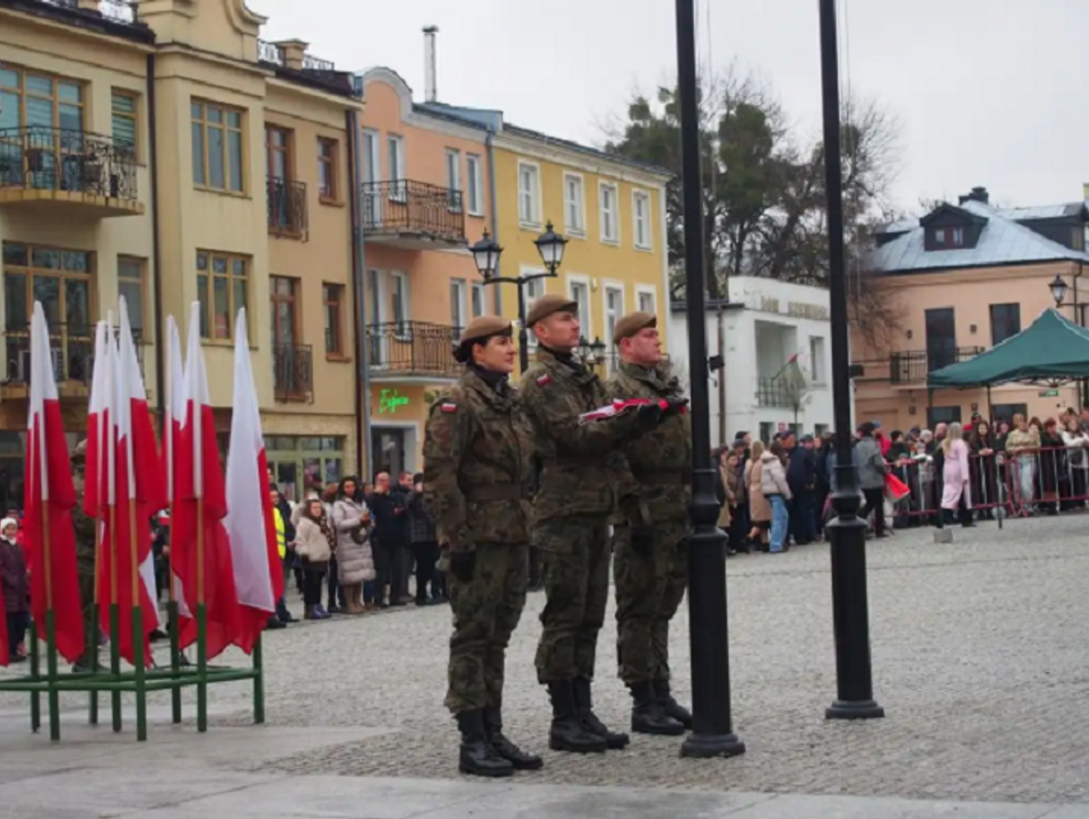 Wiadomości lokalne. Chełmskie obchody Święta Niepodległości. Rośnie sieć komunikacji publicznej w powiecie chełmskim