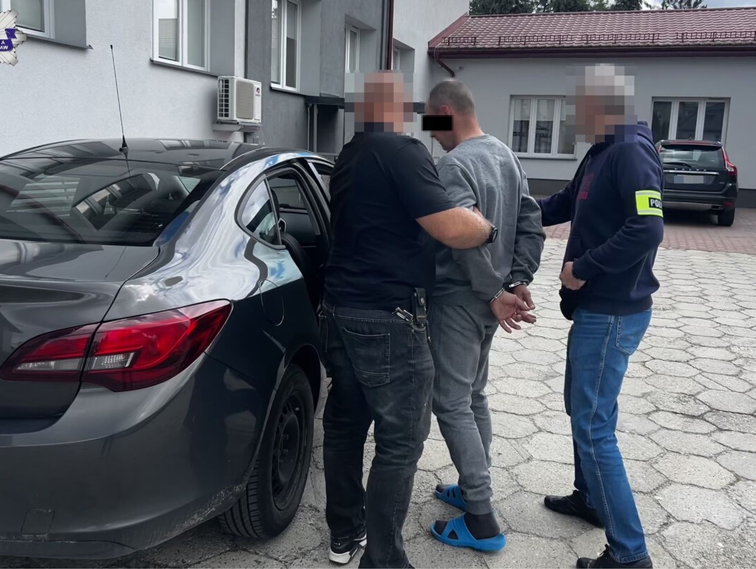 Wiadomości lokalne. Krasnystaw: groził śmiercią i bił rodzinę. Trafił do celi