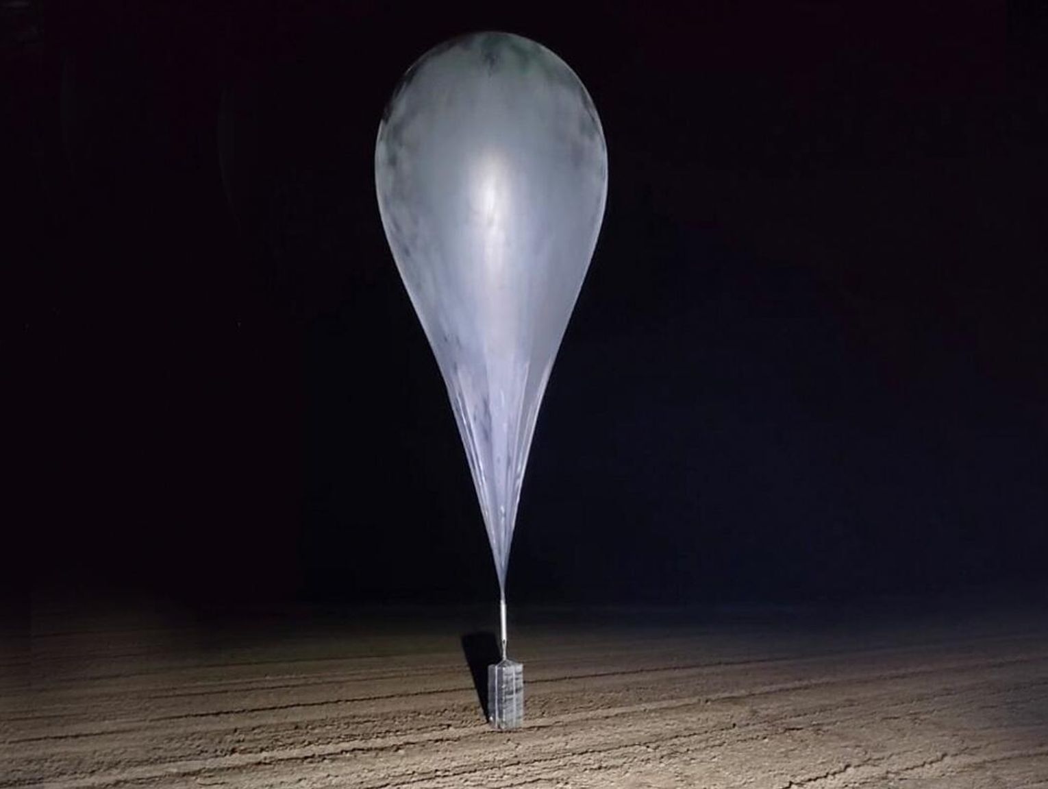 Wiadomości lokalne. Papierosy trafiały do Polski balonami. NOSG rozbija grupę przemytników