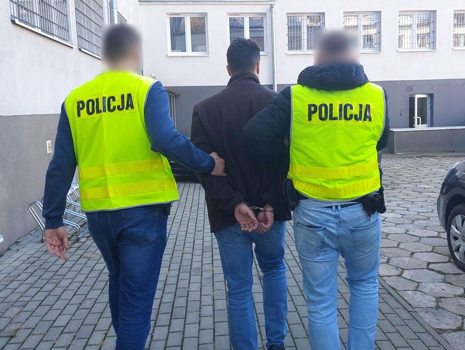 Wiadomości lokalne - Policjanci z Chełma odnieśli sukces, zatrzymując mężczyznę podejrzanego o wystawianie fałszywych zaświadczeń