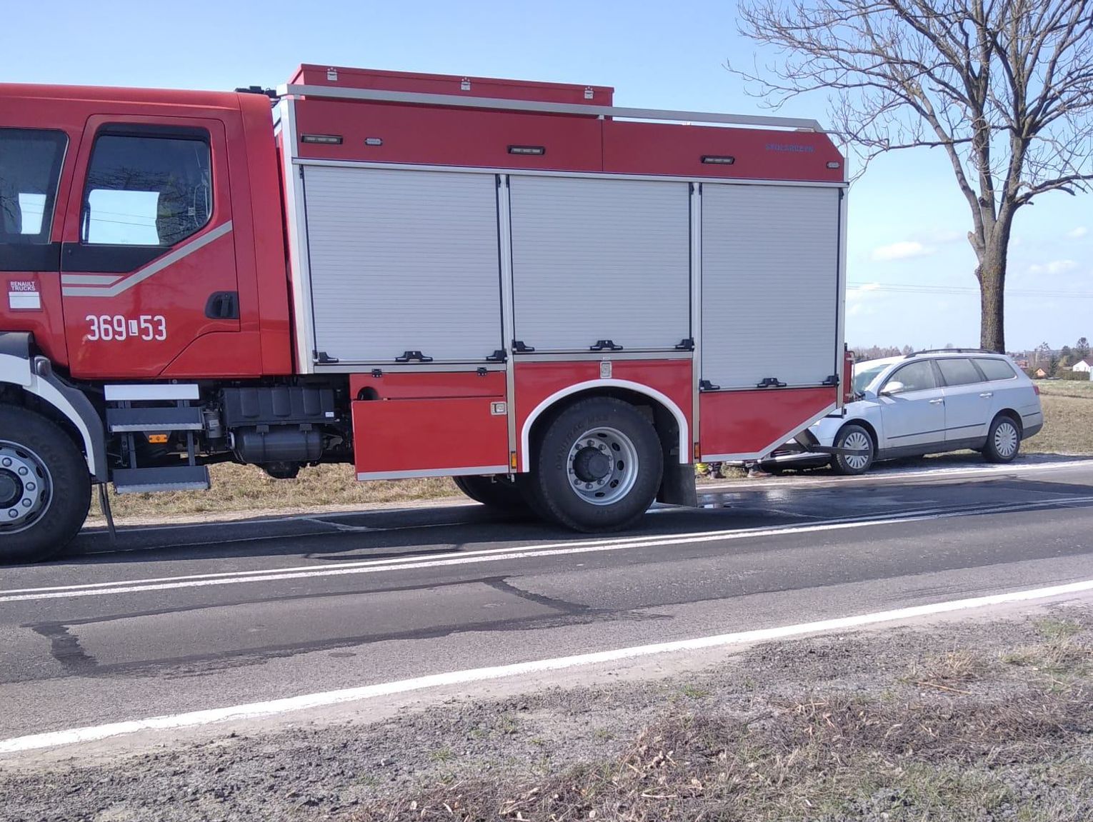 Wiadomości lokalne. Pożar samochodu w Dryszczowie – świadkowie wstępnie opanowali ogień