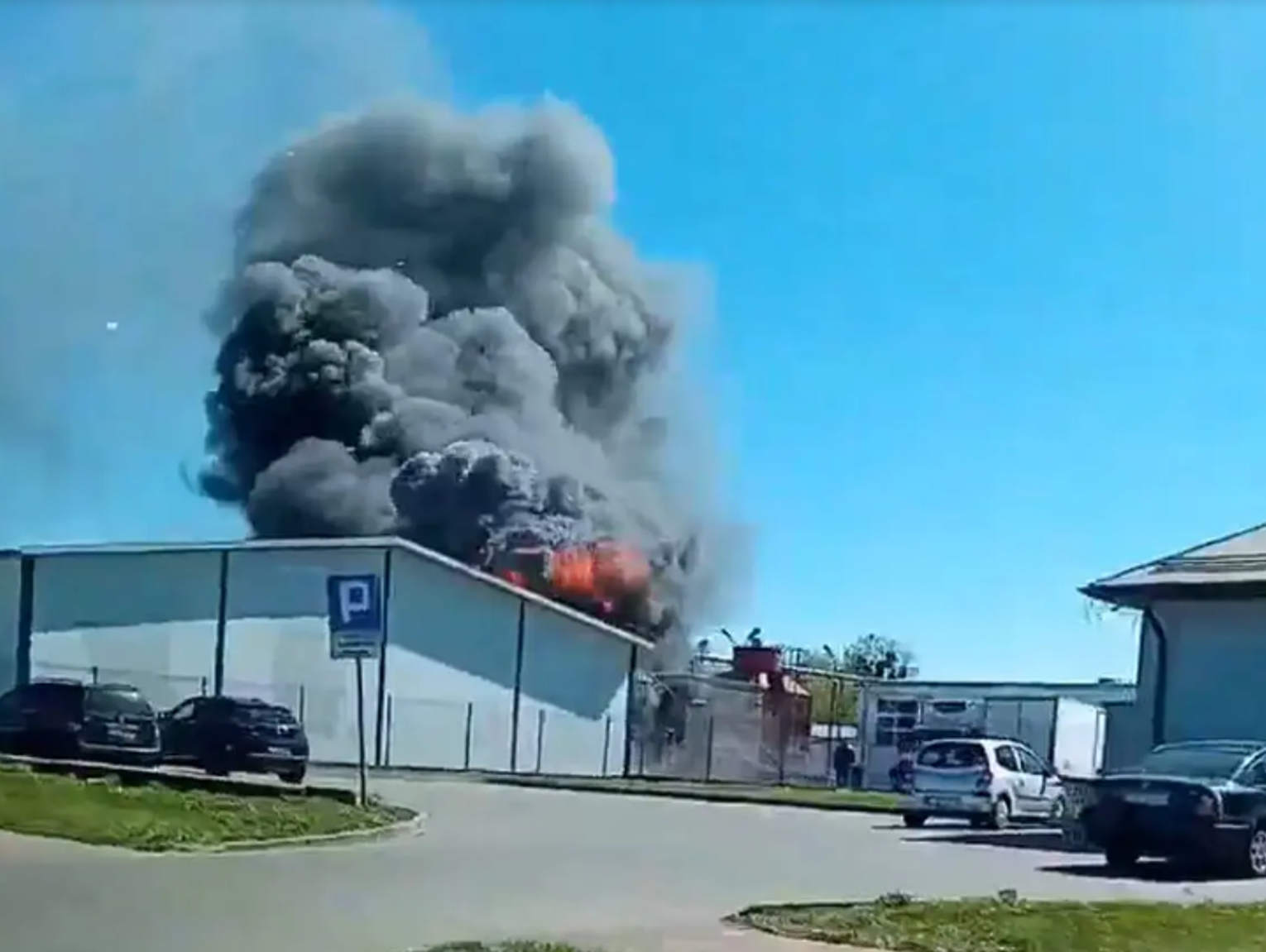 Wiadomości lokalne. Pożar urządzenia technicznego w zakładzie przy ul. Chemicznej