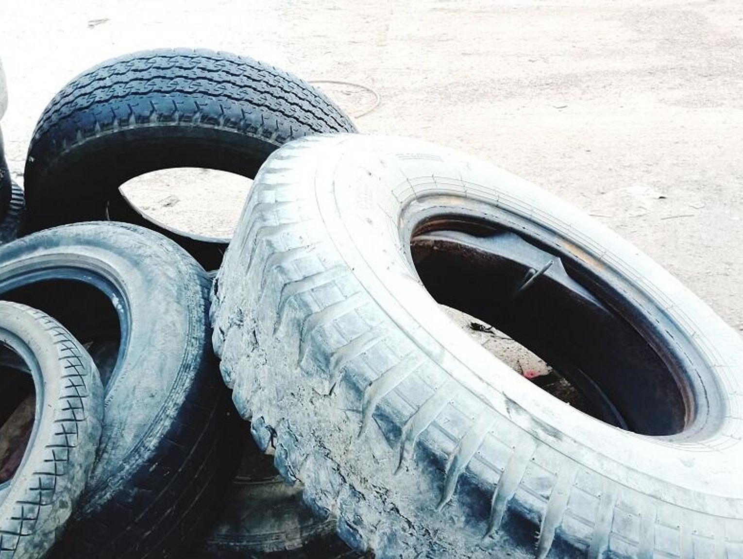 Wiadomości lokalne. Zakład przetwarzania opon w Chełmie? Są obawy i pytania