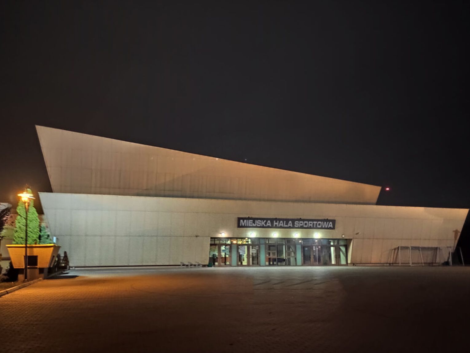 Wiadomości lokalne. Zmiany w MOSiR w Chełmie? Pościg za motocyklistą. Koncert "Niepodległa 2025".