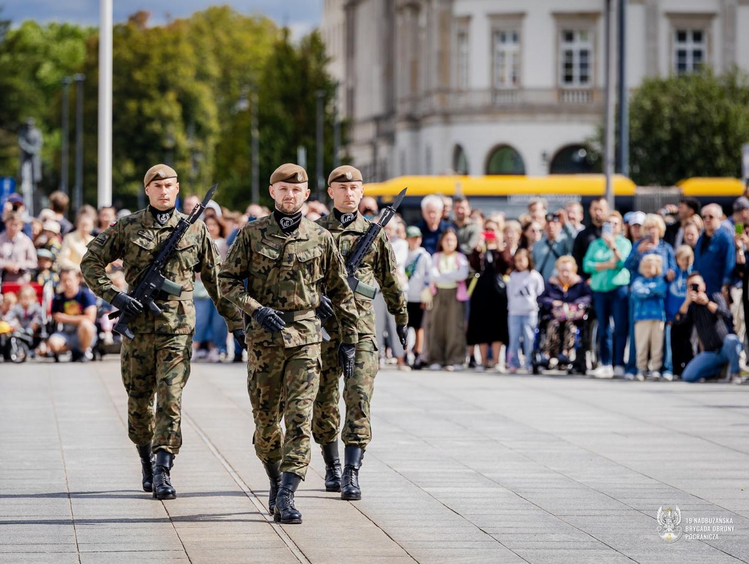 Wiadomości lokalne. Żołnierze z Nadbużańskiej Brygady stanęli na warcie przy Grobie Nieznanego Żołnierza