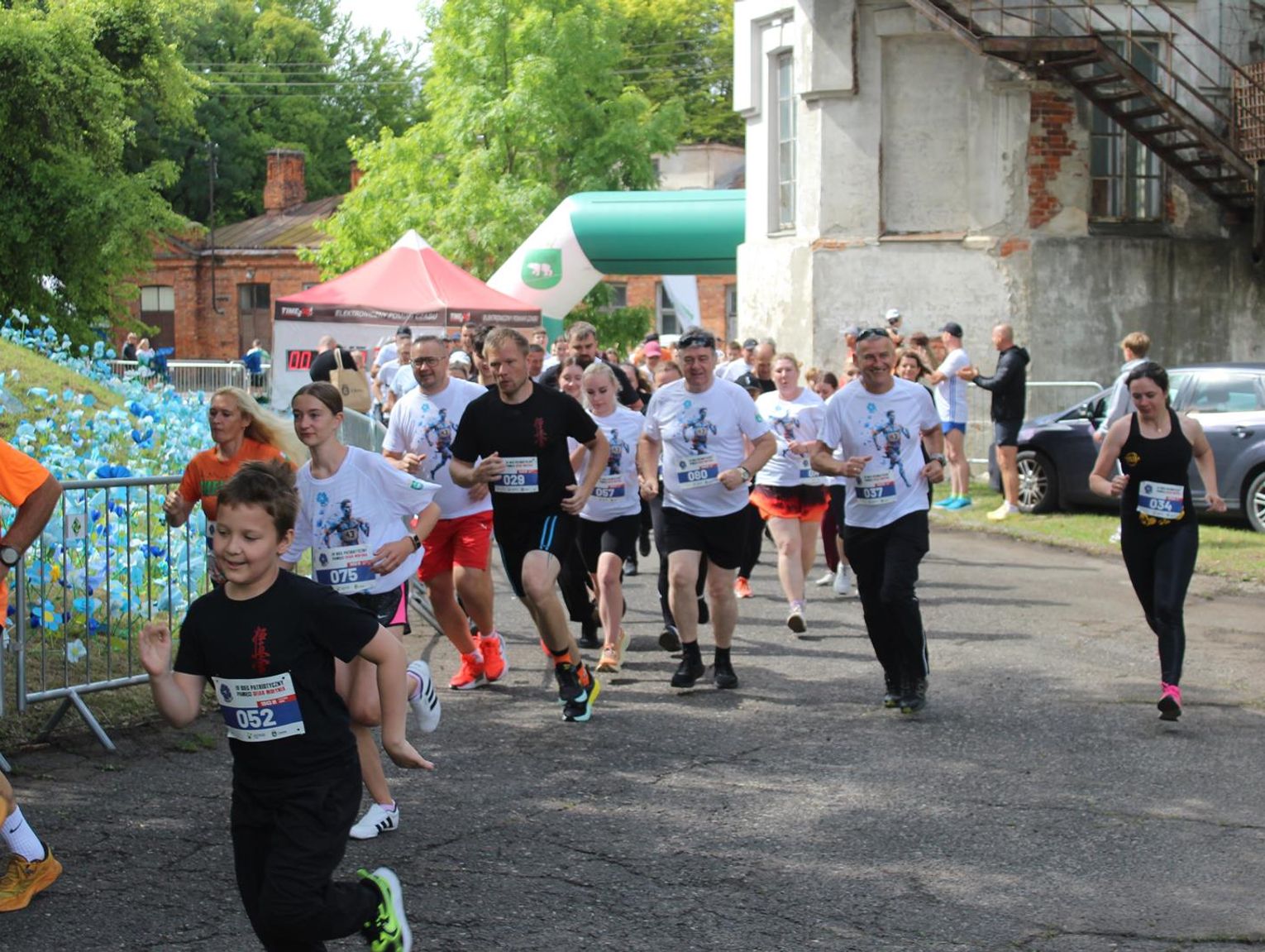 Wiadomości sportowe - biegacze uczcili poległych rodaków