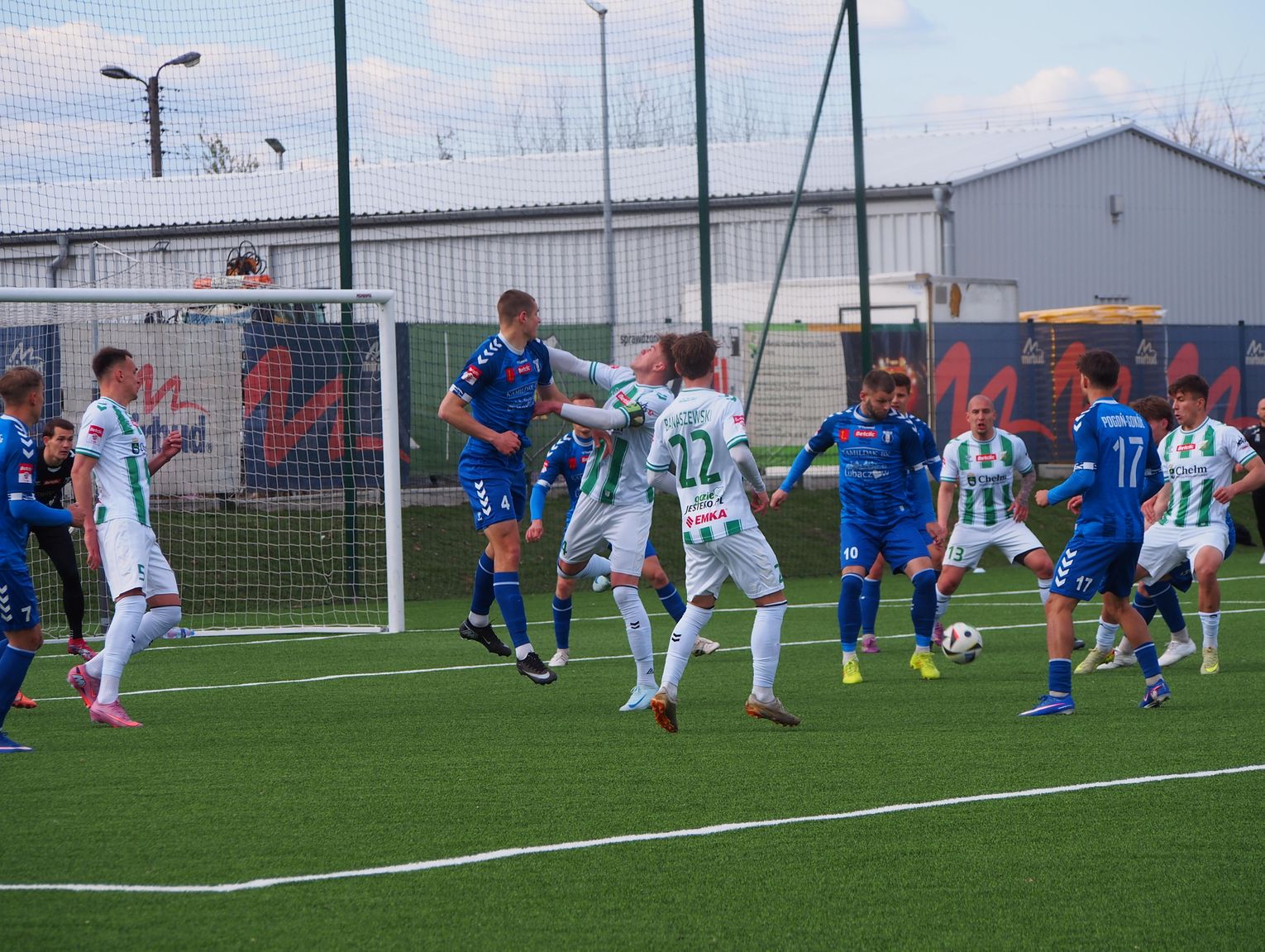 Wiadomości sportowe - Chełmianka remisuje z Pogonią Sokołem