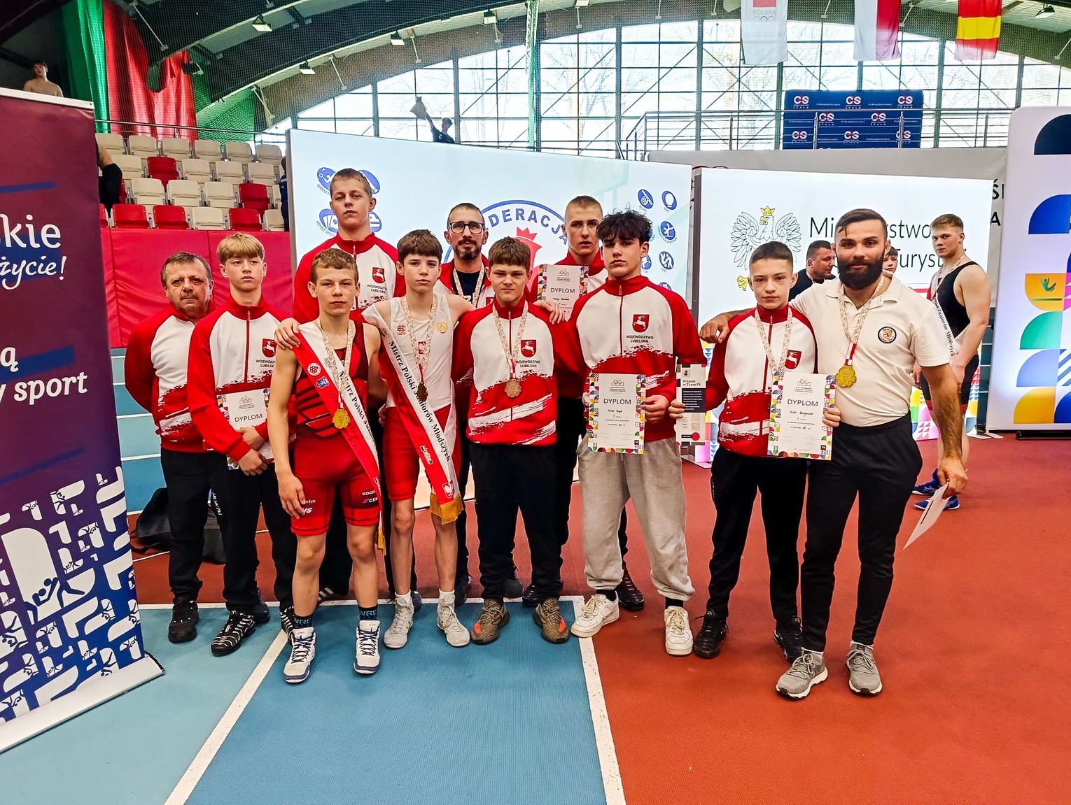 Wiadomości sportowe - Historyczny sukces Cementu Gryfa Chełm