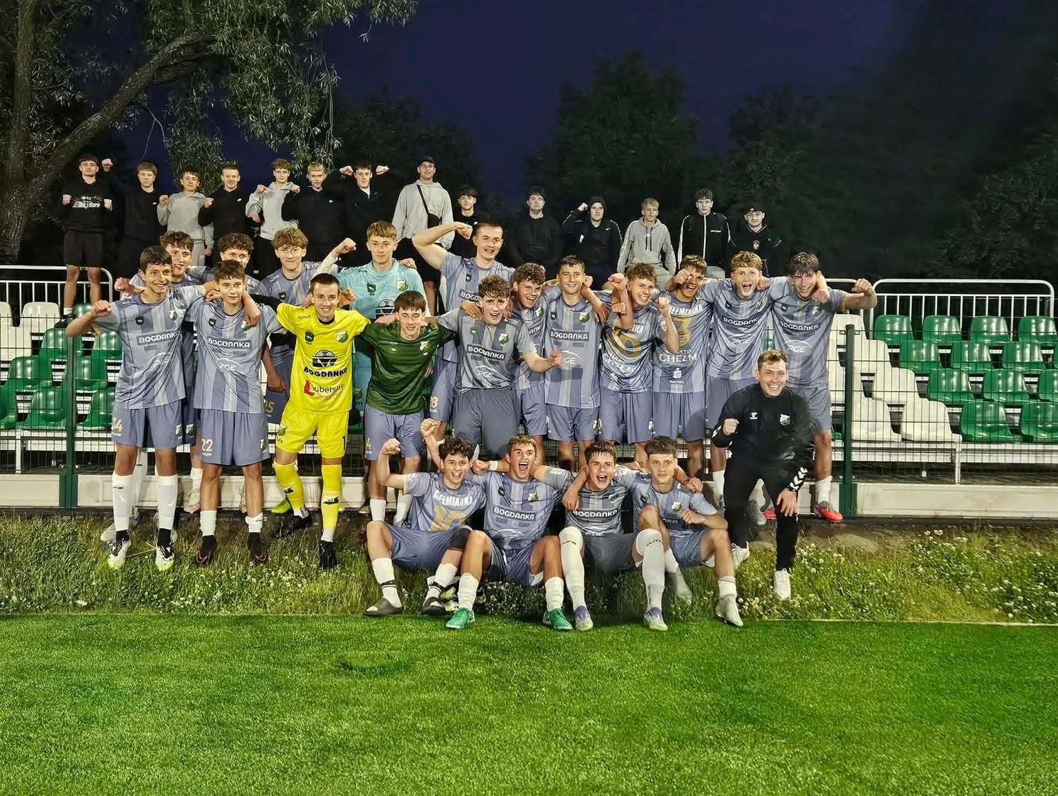 Wiadomości sportowe - juniorzy Chełmianki utrzymali się w lidze