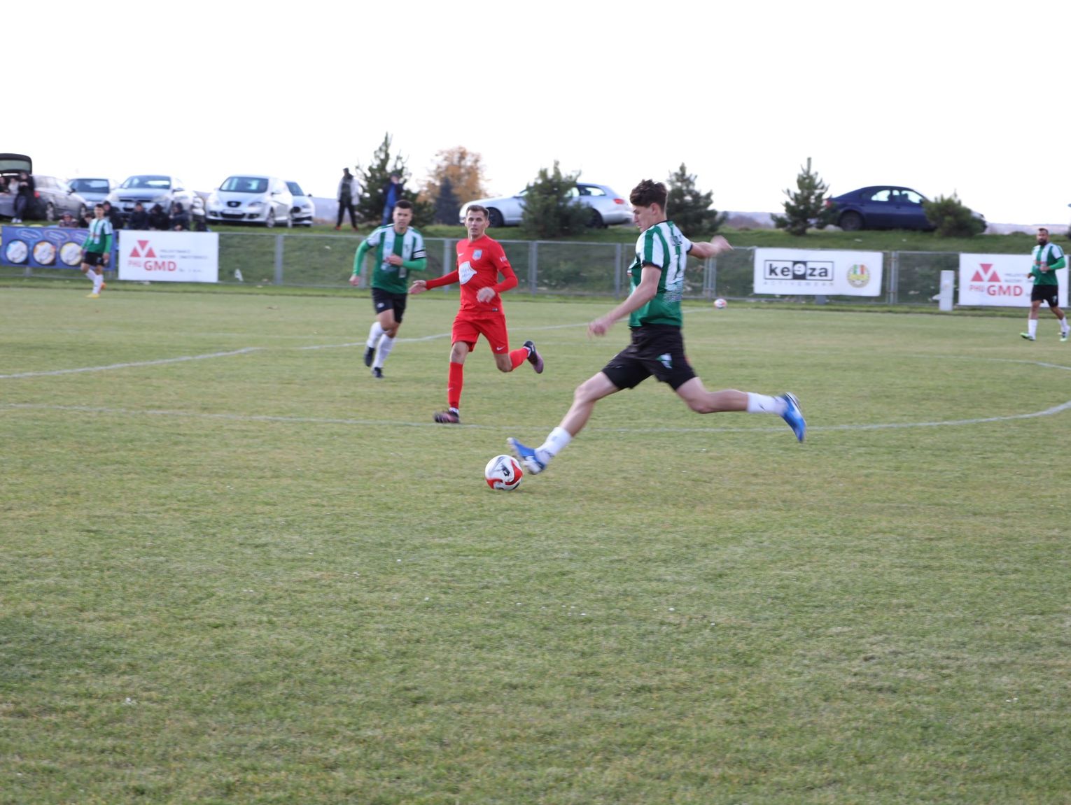 Wiadomości sportowe - przedostatnia jesienna kolejka w chełmskiej okręgówce