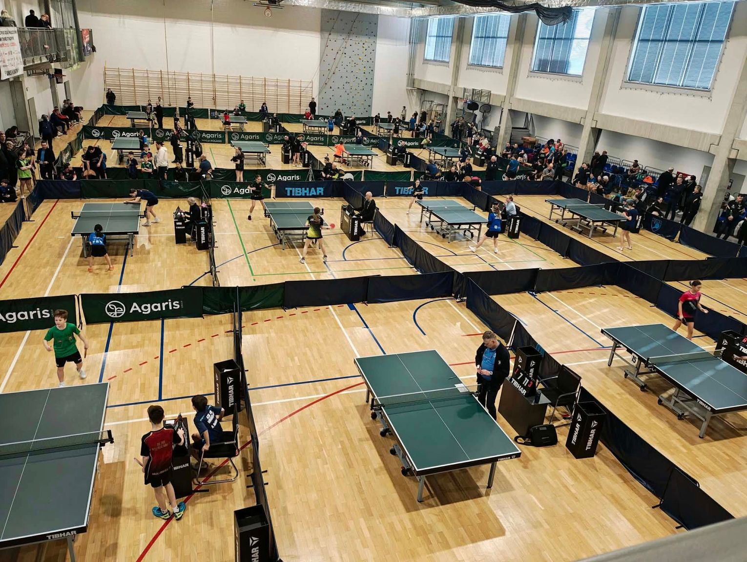 Wiadomości sportowe - tenisiści Ogniwa i Żaczka walczą o ligowe punkty