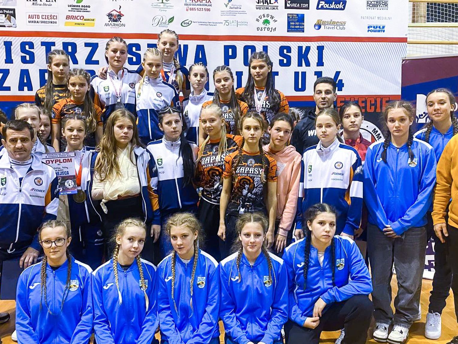 Wiadomości sportowe - zapaśniczki Cementu Gryfa Chełm najlepsze drużynowo