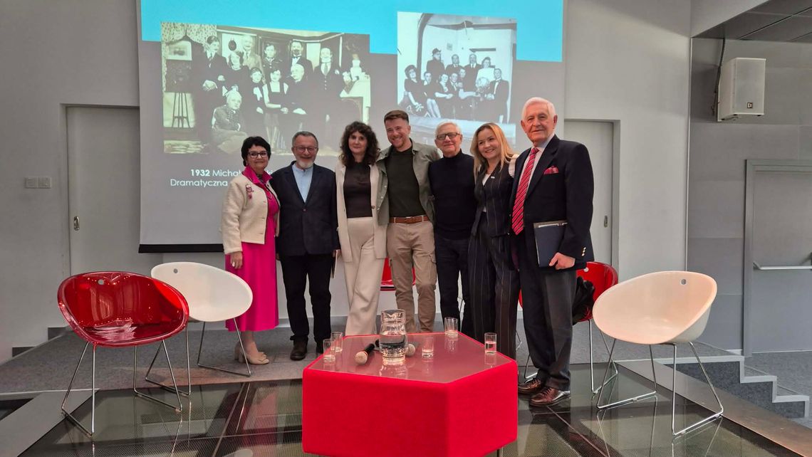 Na zdjęciu: Elżbieta Kaliszczuk Bajkiewicz, Zbigniew Lubaszewski, Małgorzata Chmielewska, Sławoj Czarnota, Zbigniew Moskal, Basia Szarwiło i Krzysztof Prost.